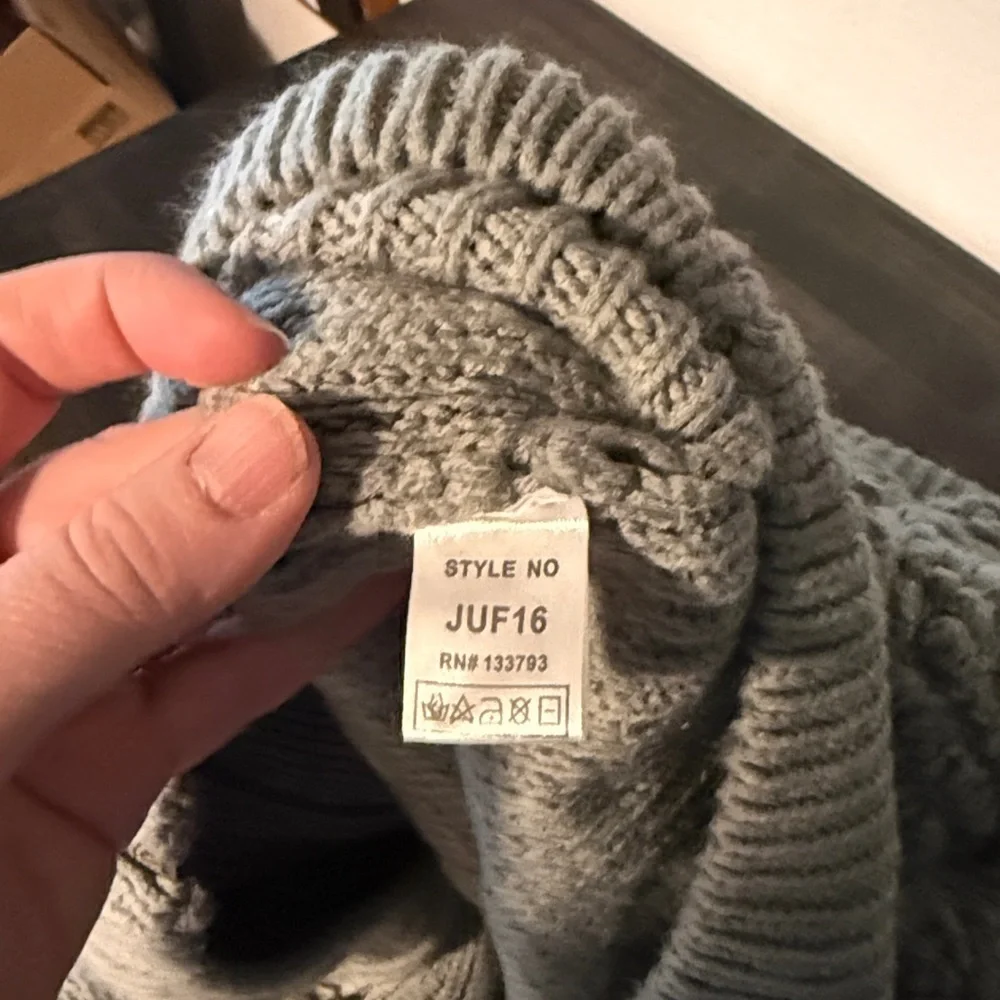 Anthropologie POL Gray Loop Knit Full Zip Cardigan Sweater Size Large
